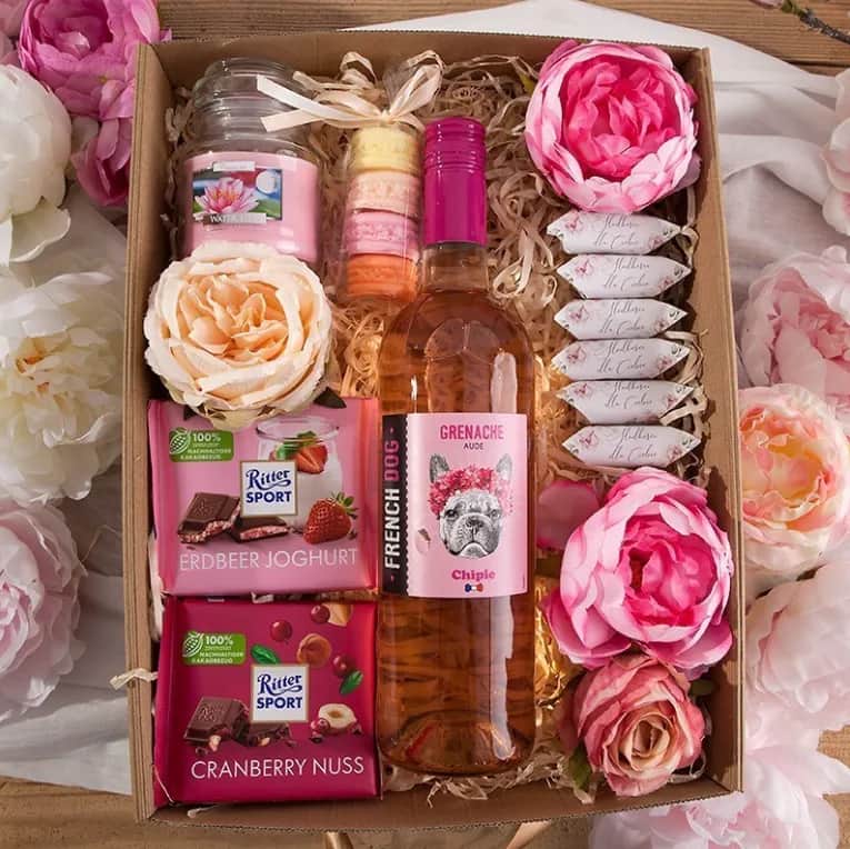 Idealny prezent na imieniny dla kobiety, który zaskoczy i uszczęśliwi