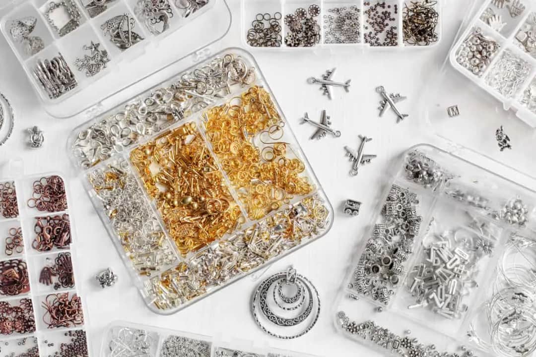 Jak rozpocząć przygodę z biżuterią handmade i tworzyć unikalne dzieła