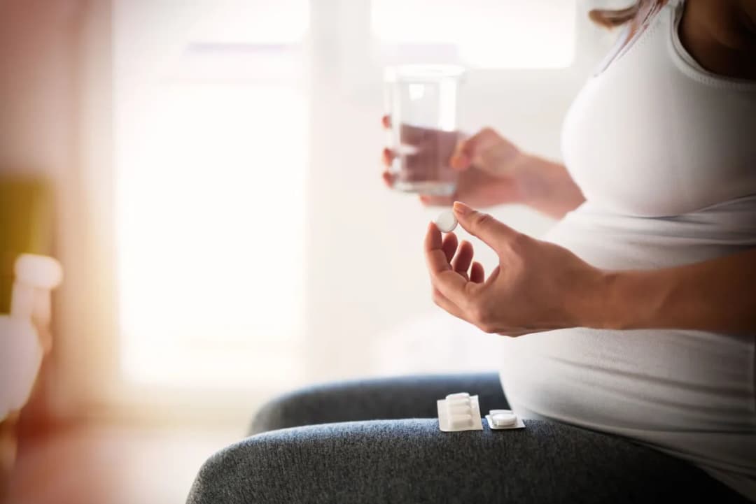 Skuteczne sposoby na zgagę dla kobiet w ciąży - ulga i komfort każdego dnia