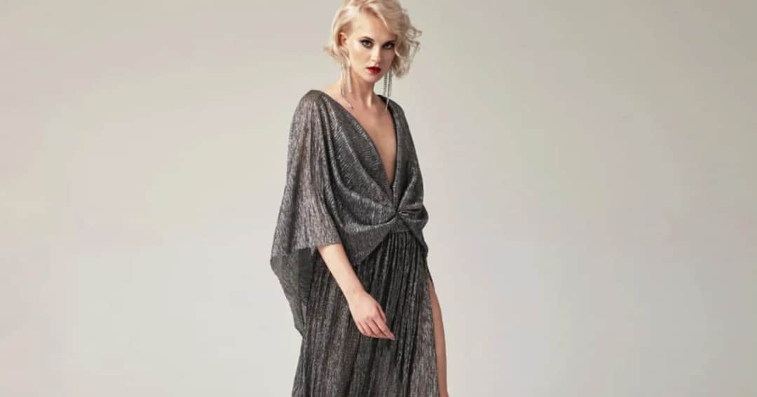 Jaką biżuterię do srebrnej sukienki wybrać, aby zachwycić?