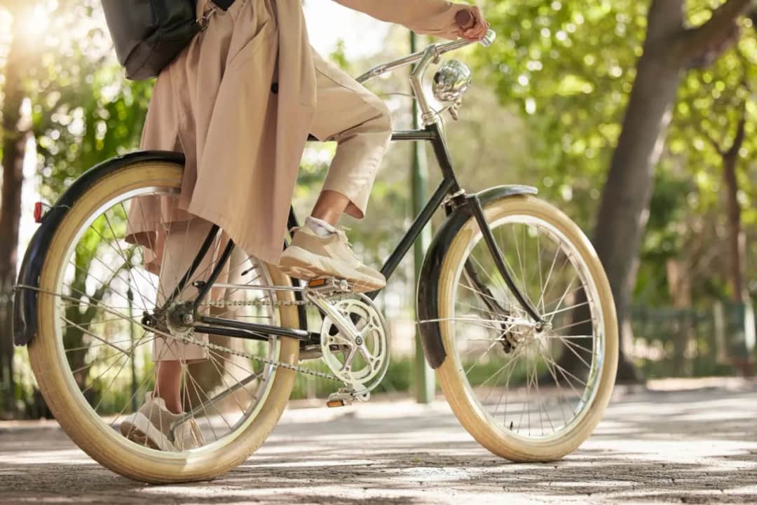 Jaki rower dla kobiety wybrać, aby cieszyć się komfortową jazdą?
