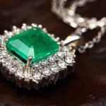 Emerald – Zielony klejnot z tajemnicą: Jak powstaje i gdzie go znaleźć?